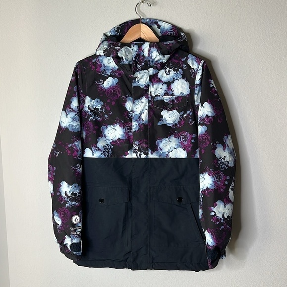 Volcom Bow Insulated GORE-TEX® Jacket Women's in Black & Purple Flora Size Small - Picture 3 of 9